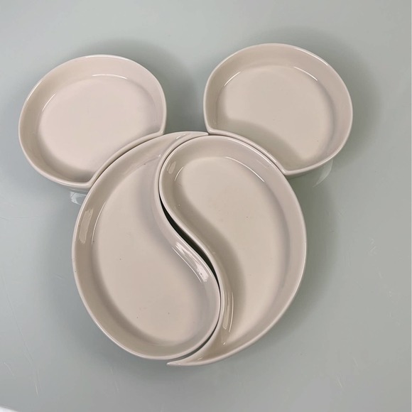 Disney Mickey Mouse Puzzel Ceramic Plates EUC - Picture 4 of 7
